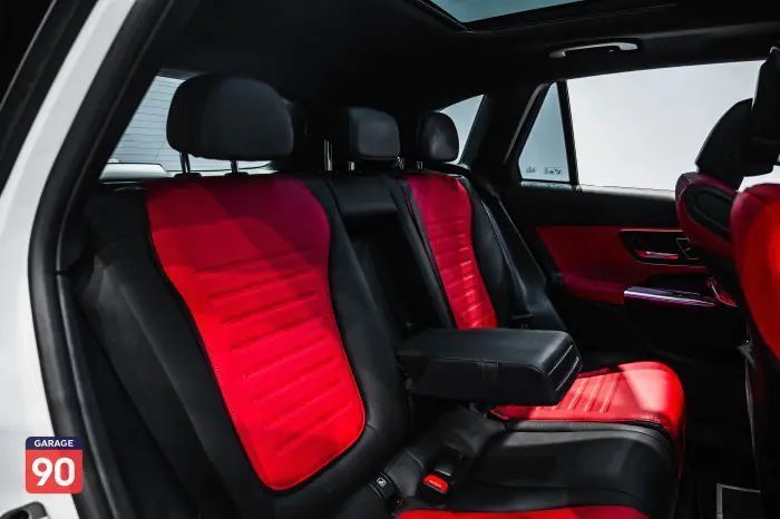 Mercedes-Benz GLC300 2023 - صورة 20