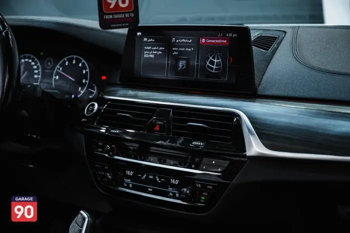 bmw 520i 2019 - صورة 15