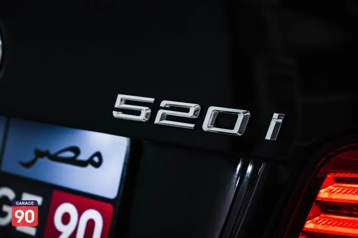 bmw 520i 2015 - صورة 12