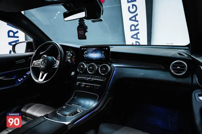 Mercedes-Benz GLC200 2020 - صورة 11