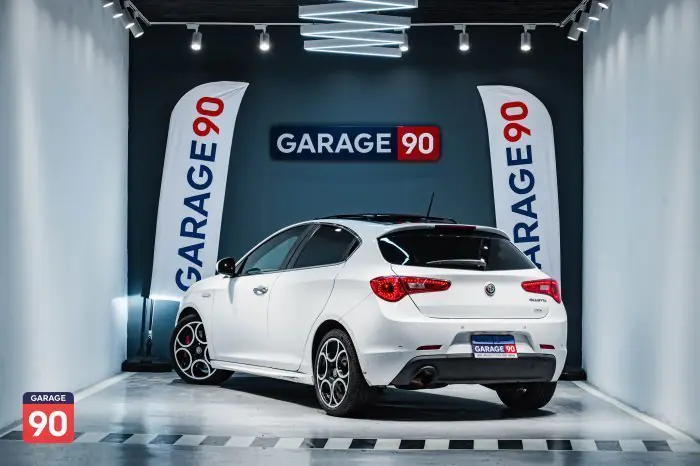 Alfa Romeo Giulia 2019 - صورة 5