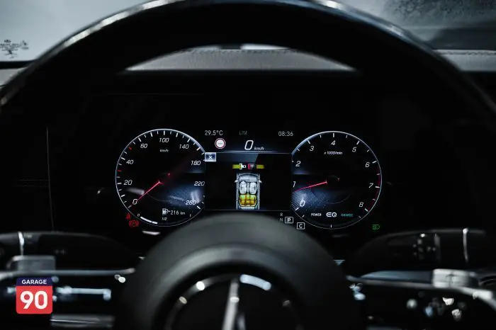 Mercedes-Benz E200 2021 - صورة 12