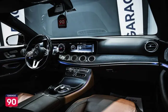Mercedes-Benz E200 2020 - صورة 17