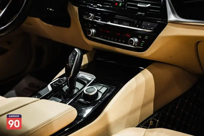 bmw 520i 2019 - صورة 18