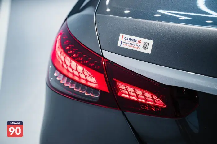 Mercedes-Benz E200 2023 - صورة 10