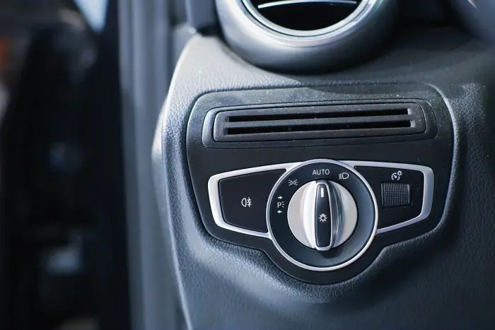 Mercedes-Benz GLC200 2020 - صورة 13