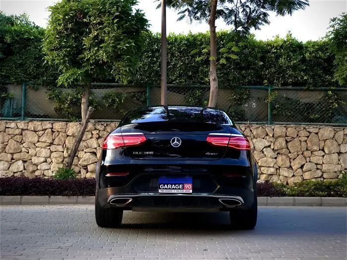 Mercedes-Benz GLC300 2019 - صورة 4