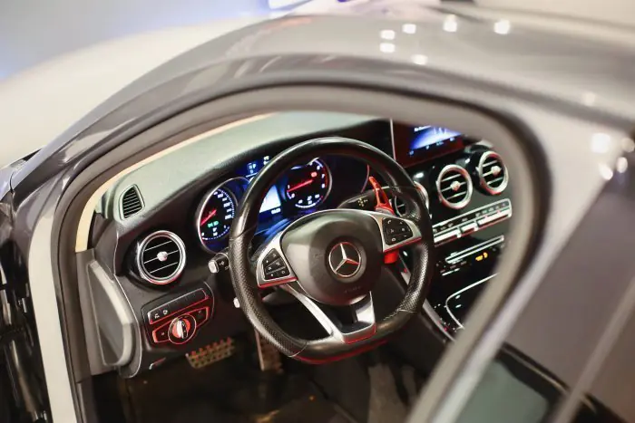 Mercedes-Benz C180 2018 - صورة 11