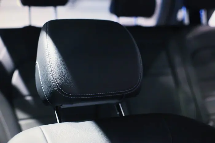 Mercedes-Benz GLC350 2019 - صورة 17