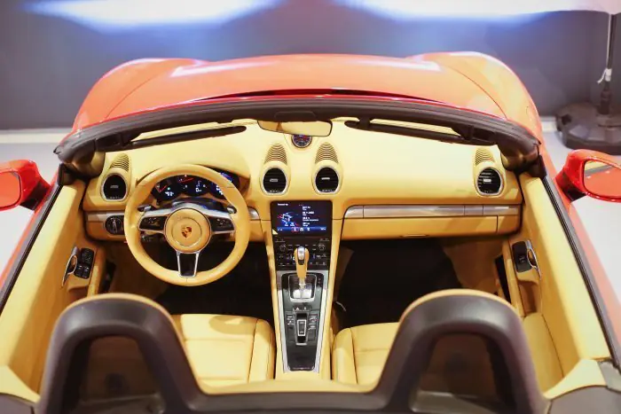 Porsche Boxter 2017 - صورة 13