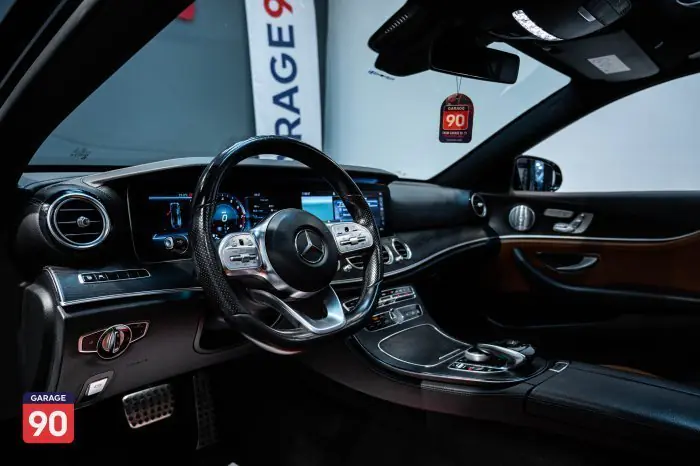 Mercedes-Benz E300 2019 - صورة 11