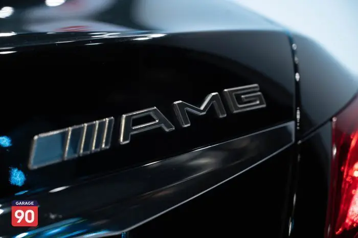 Mercedes-Benz E300 2019 - صورة 9