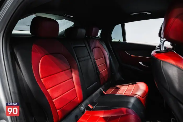 Mercedes-Benz GLC300 2019 - صورة 16