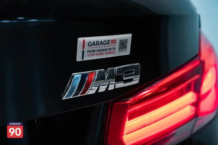 bmw 318i 2018 - صورة 8