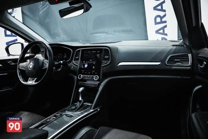 Renault Megane 2022 - صورة 11