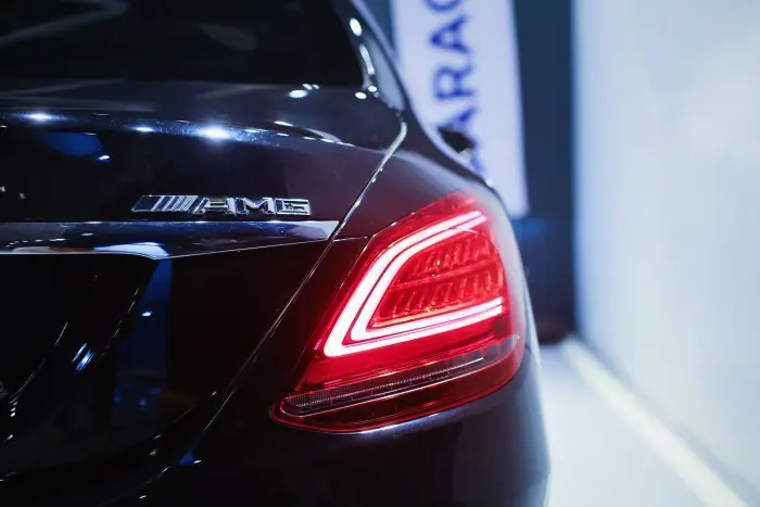 Mercedes-Benz C180 2020 - صورة 12