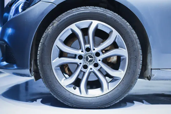 Mercedes-Benz C180 2018 - صورة 12