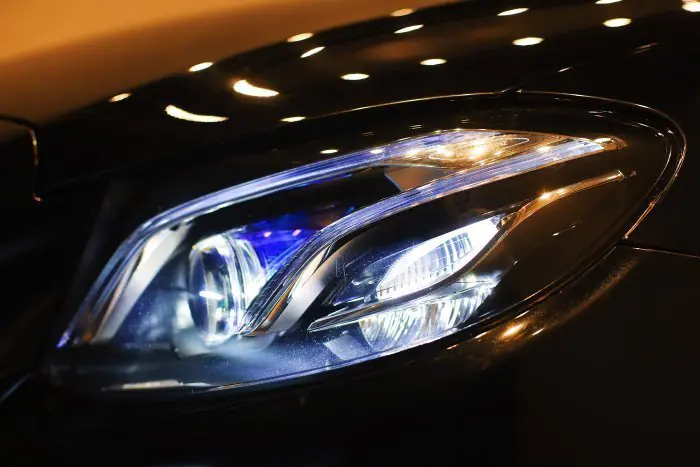 Mercedes-Benz E200 2020 - صورة 11