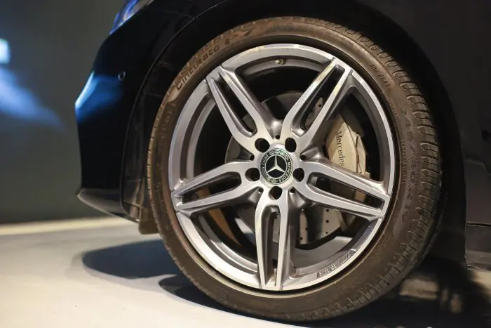 Mercedes-Benz E200 2020 - صورة 10