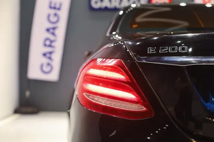 Mercedes-Benz E200 2020 - صورة 12