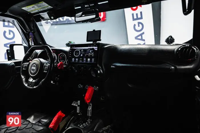 Jeep Wrangler 2015 - صورة 11