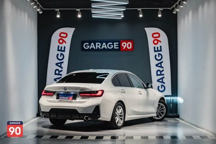 bmw 330i 2023 - صورة 8