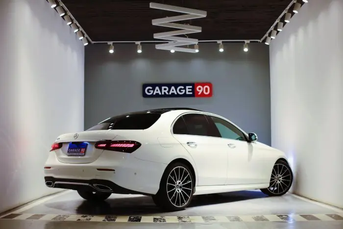 Mercedes-Benz E200 2021 - صورة 8