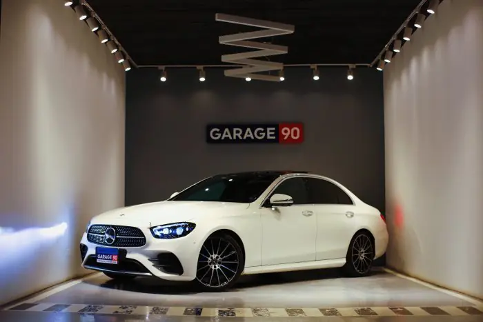 Mercedes-Benz E200 2021 - صورة 4