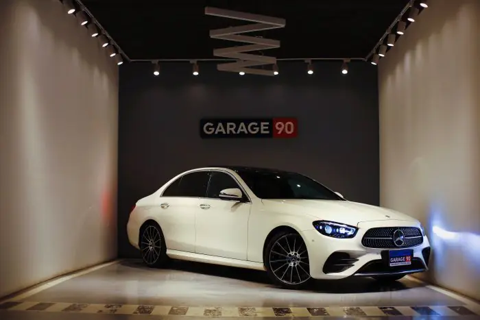 Mercedes-Benz E200 2021 - صورة 5