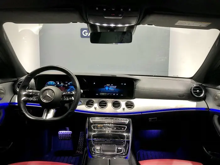 Mercedes-Benz E200 2021 - صورة 12