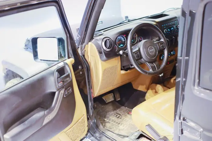 Jeep Wrangler 2015 - صورة 10