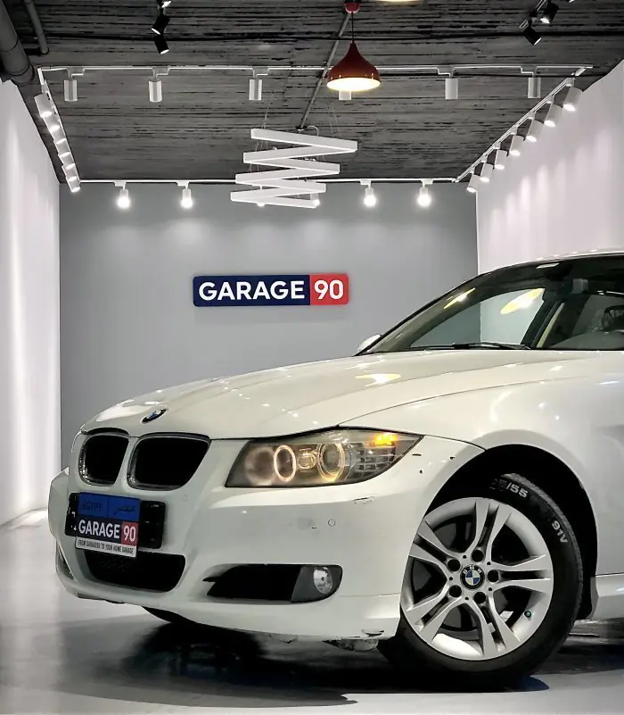 bmw 318i 2012 - صورة 4