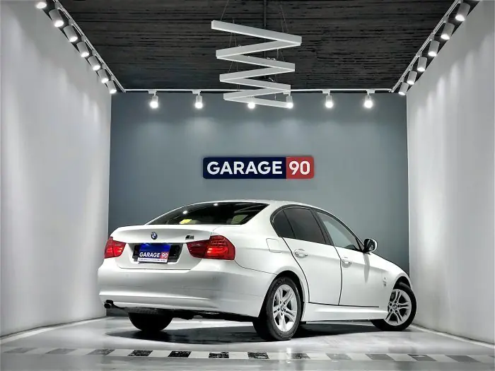 bmw 318i 2012 - صورة 6