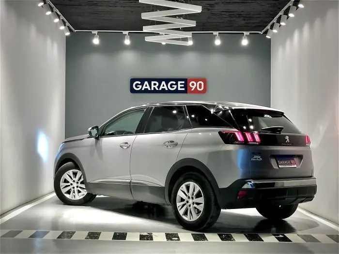 Peugeot 3008 2021 - صورة 8