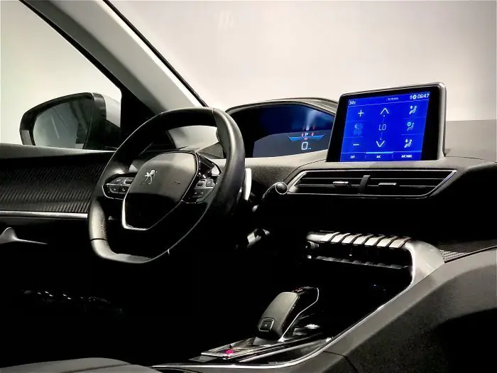 Peugeot 3008 2021 - صورة 13
