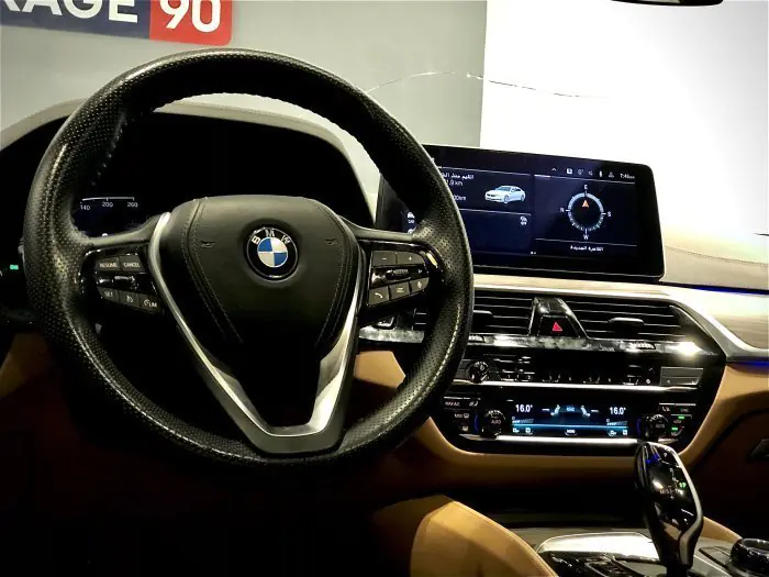 bmw 520i 2021 - صورة 12