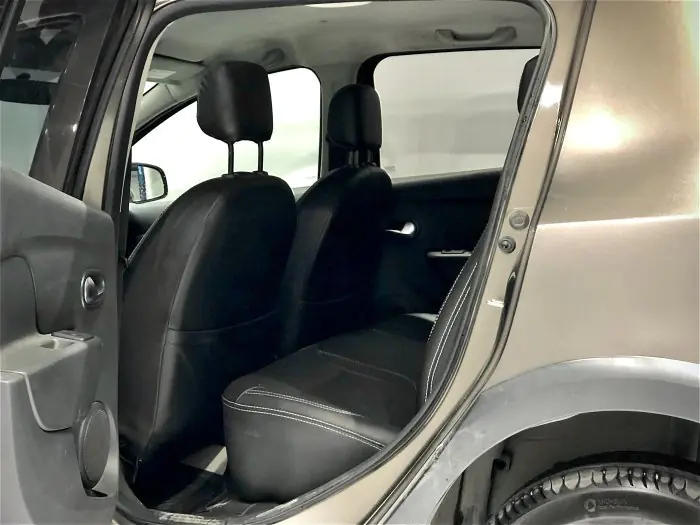 Renault Sandero 2021 - صورة 10