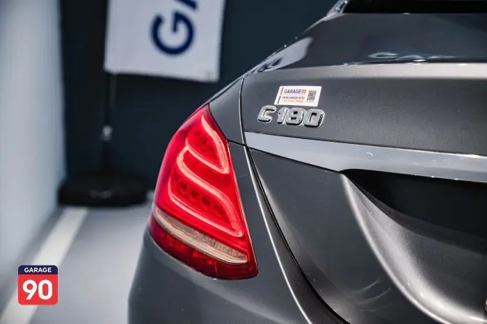 Mercedes-Benz C180 2018 - صورة 10
