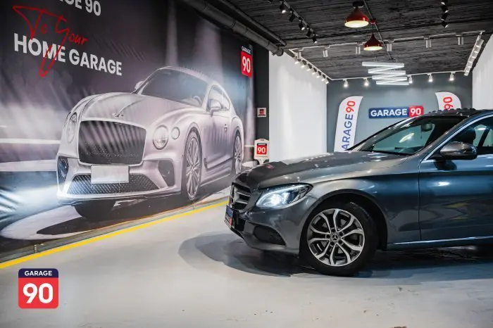 Mercedes-Benz C180 2018 - صورة 19