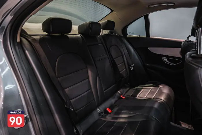 Mercedes-Benz C180 2018 - صورة 2