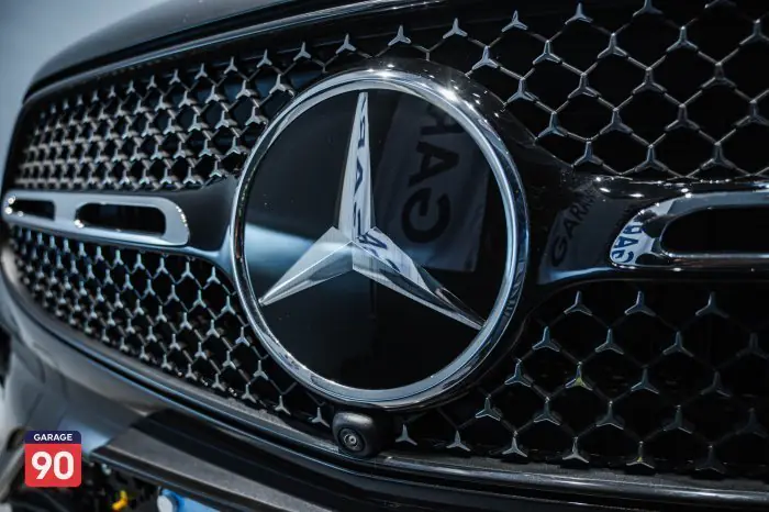 Mercedes-Benz GLC300 2024 - صورة 8