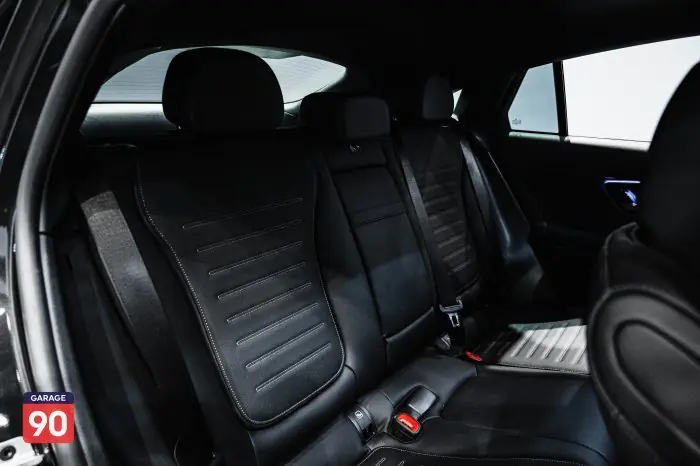 Mercedes-Benz GLC300 2024 - صورة 19