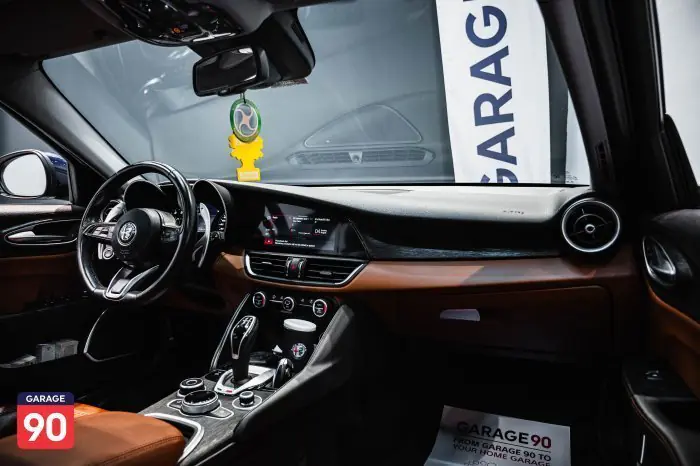 Alfa Romeo Giulia 2021 - صورة 18