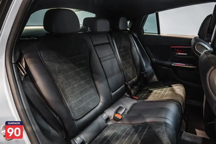 Mercedes-Benz GLC300 2024 - صورة 20