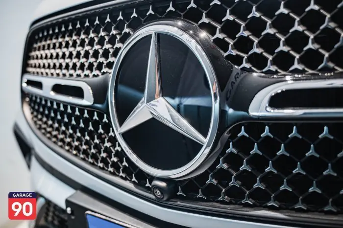 Mercedes-Benz GLC300 2024 - صورة 13