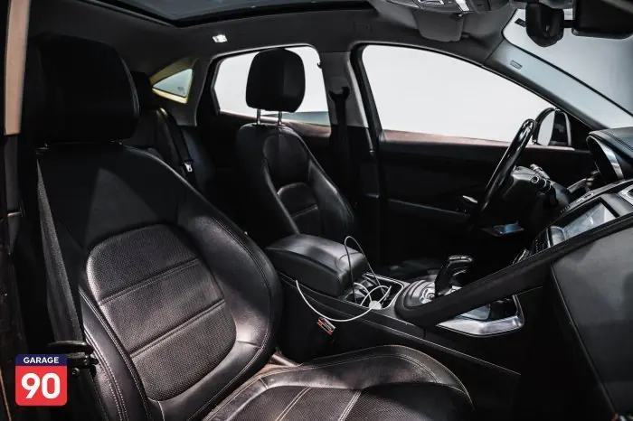 Jaguar E-PACE 2019 - صورة 17