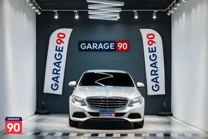 Mercedes-Benz C180 2015 - صورة 3