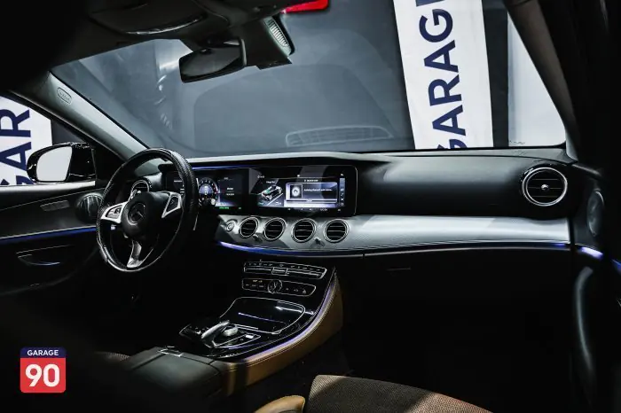 Mercedes-Benz E350e 2018 - صورة 14