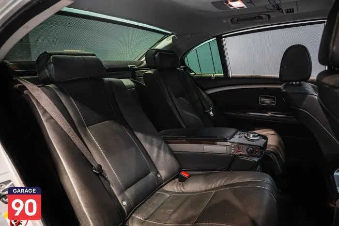 bmw 740 2009 - صورة 16