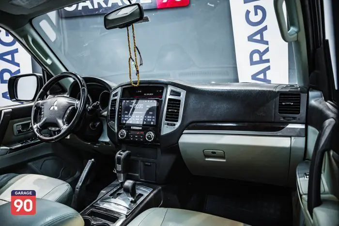 Mitsubishi Pajero 2019 - صورة 11